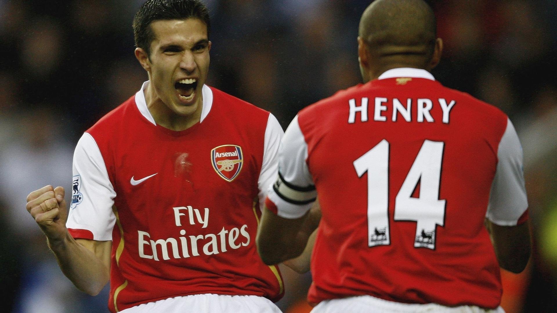 英超边路快攻频频奏效，现象级表现引关注，英超顶级边锋